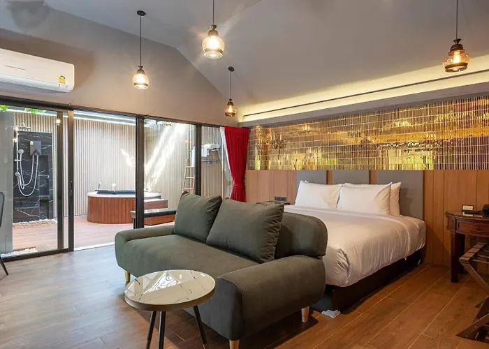 Oasis Hotel