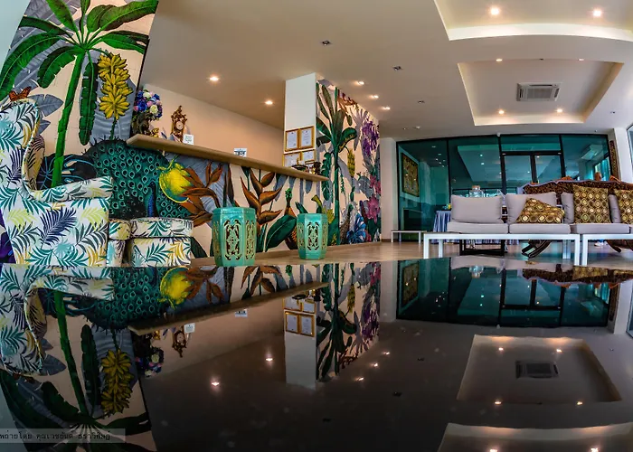 Oasis Hotel